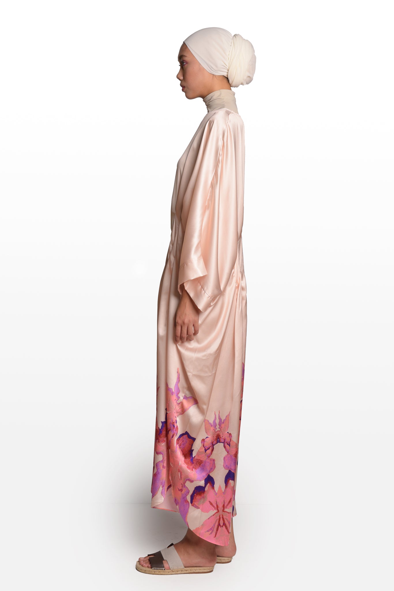 Kundang Pleated Kaftan in Pink and Beige : 3thelabel x Nazleen Noor